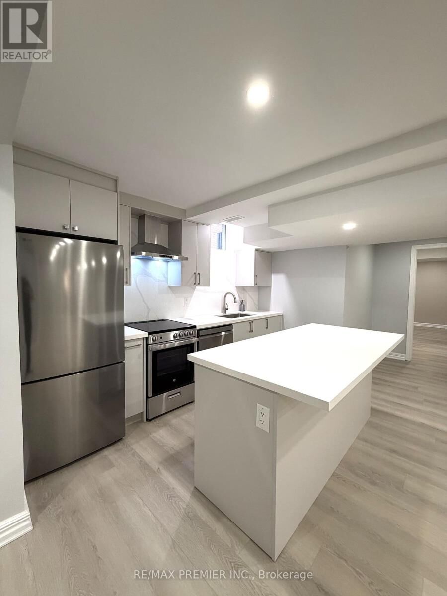 Property Photo:  23 Brownlee Avenue  ON L4L 8H4 