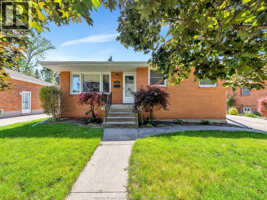 Property Photo:  1315 Janette Avenue  ON N8X 1Y7 