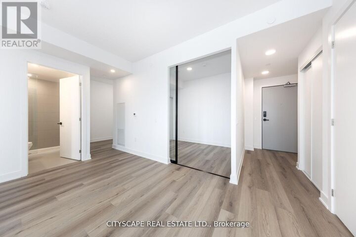 Property Photo:  758 Dovercourt Road West 805  ON M6H 1L8 