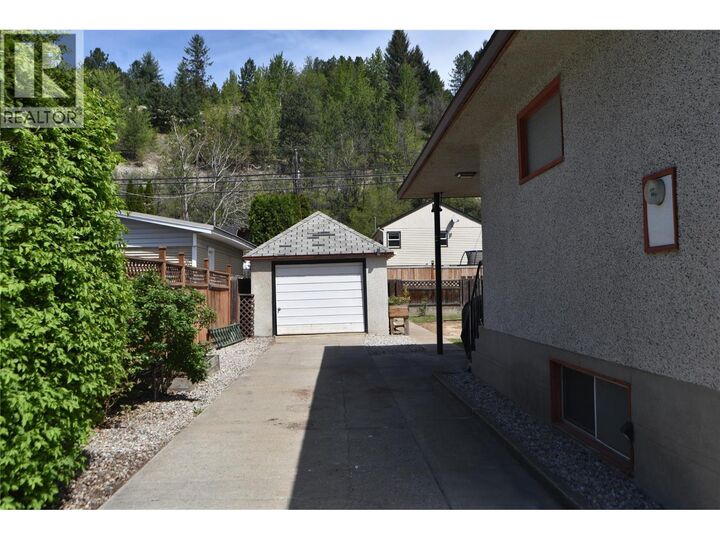 Property Photo:  2227 Seventh Avenue  BC V1R 3C8 