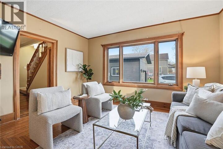 Property Photo:  27 Wellington Street  ON N0B 2R0 