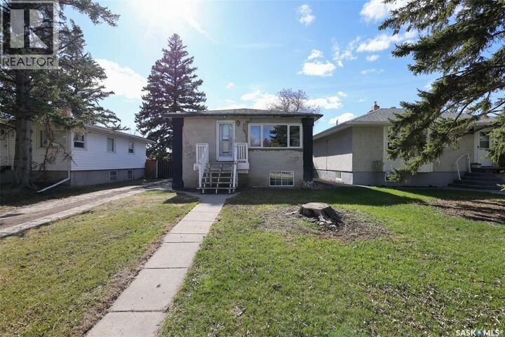 Property Photo:  1436 Aberdeen Street  SK S4T 5K4 