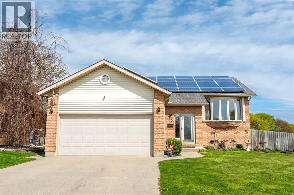 Property Photo:  10 D'Andrea Trail  ON N7S 6H2 