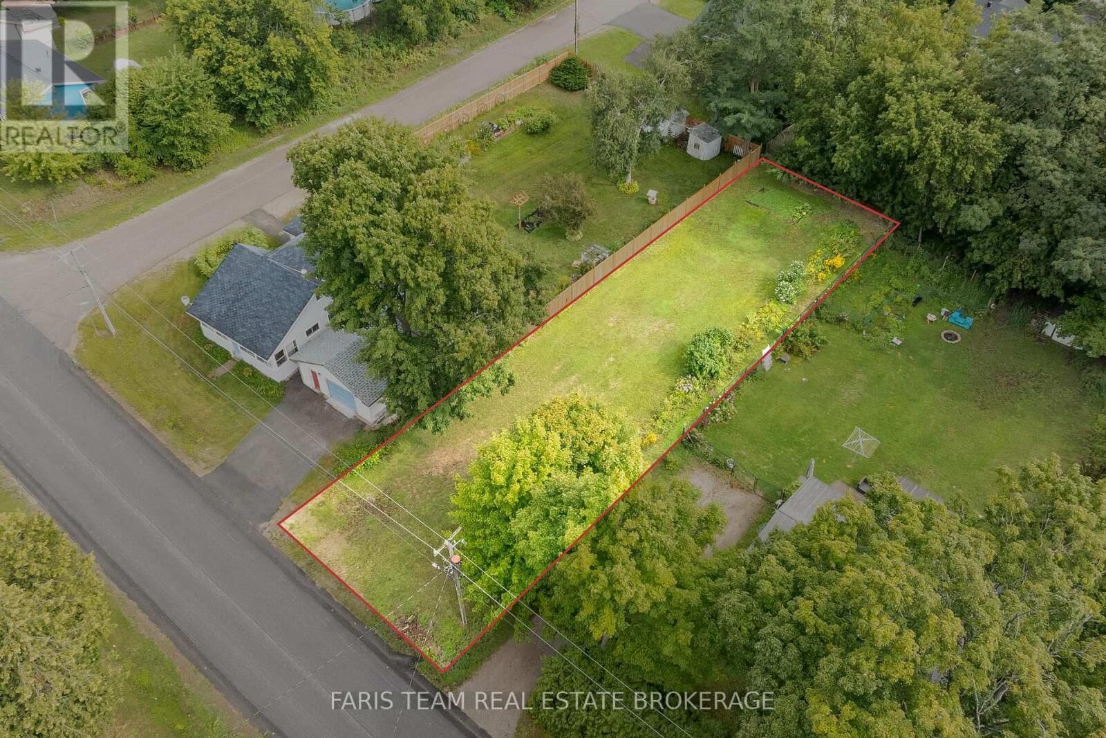 Property Photo:  305 Ouida Street  ON L0K 2C0 