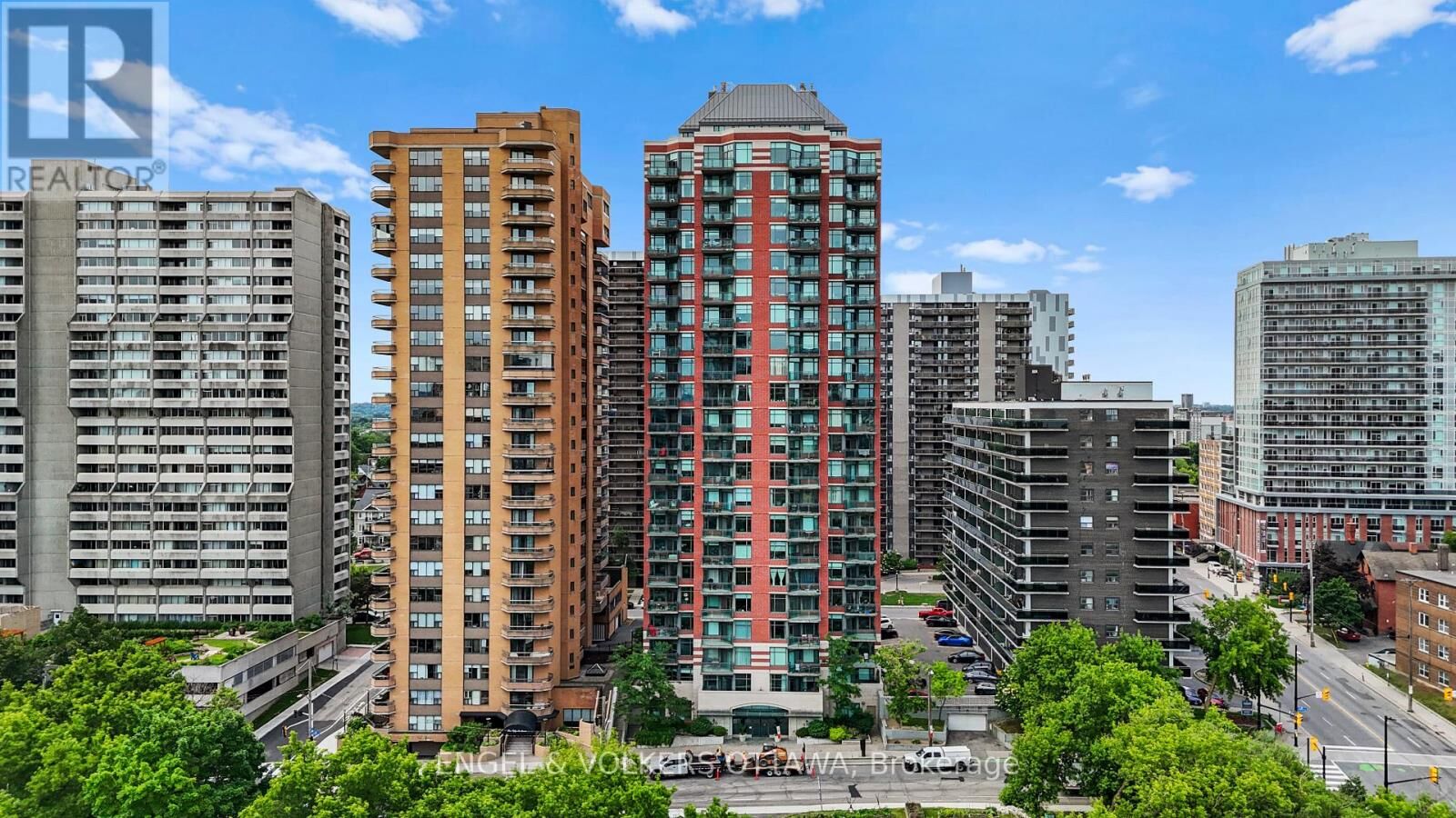 Property Photo:  570 Laurier Avenue West 1103  ON K1R 1C8 