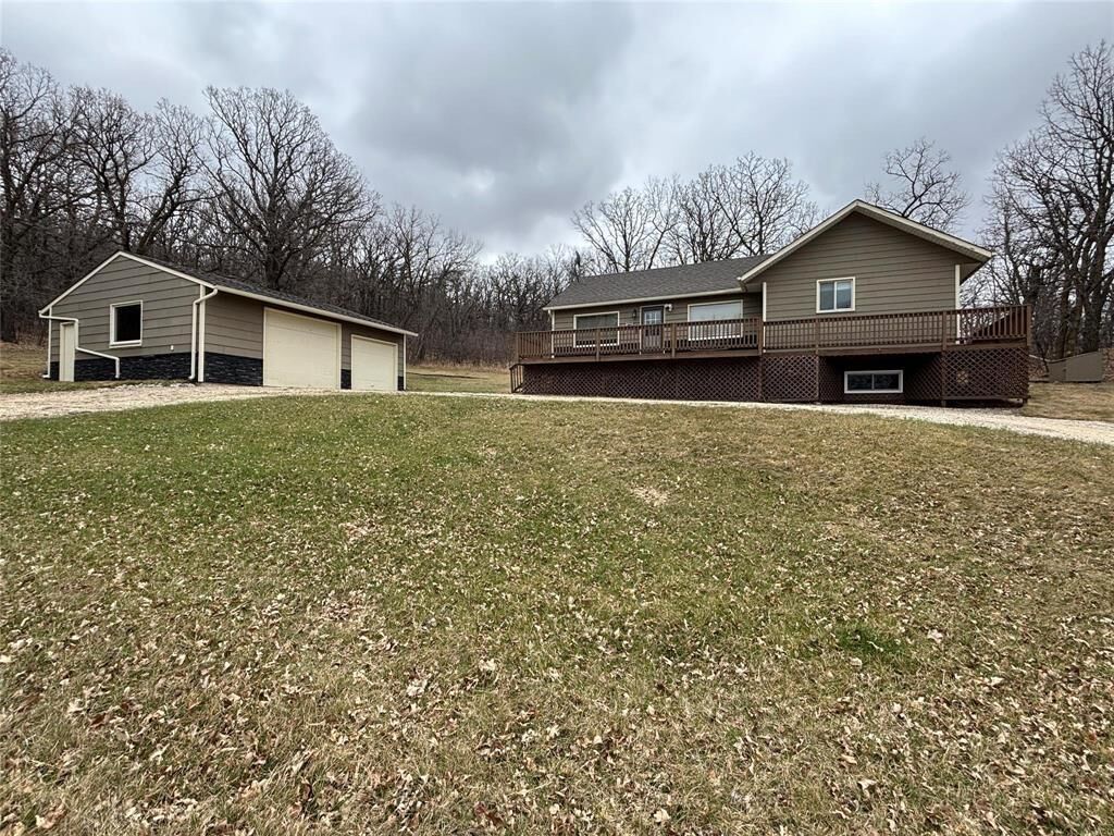 Property Photo:  500 Pleasant Valley Drive  MB R0K 1G0 