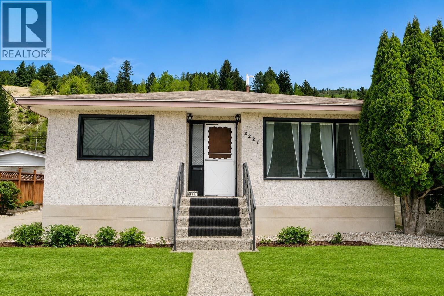 Property Photo:  2227 Seventh Avenue  BC V1R 3C8 