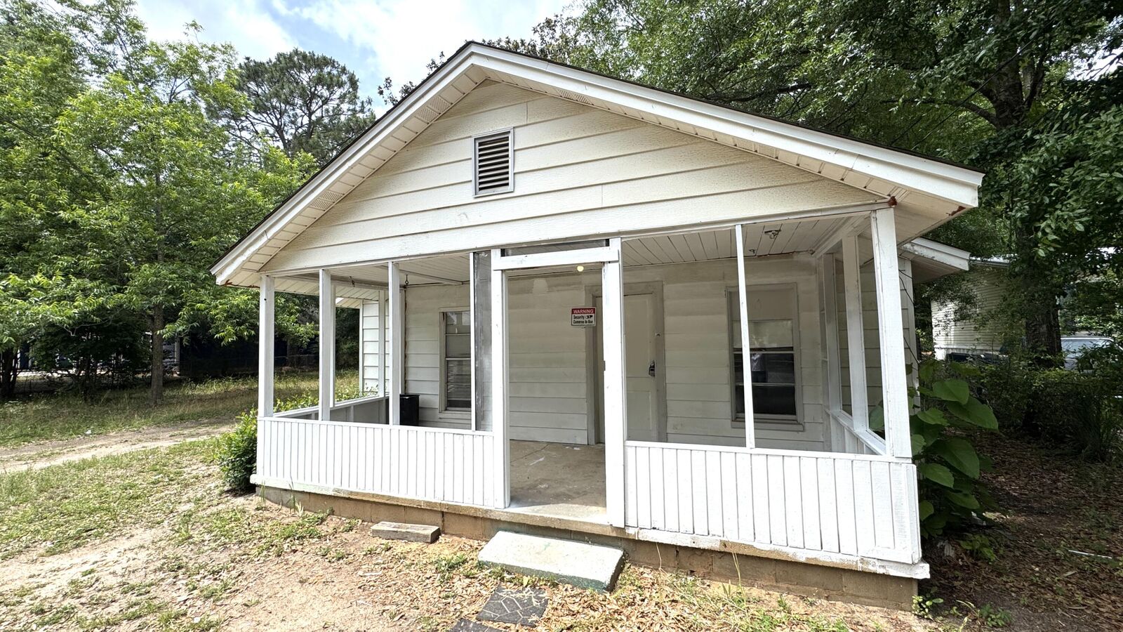 Property Photo:  1018 S Wilson Street  FL 32536 