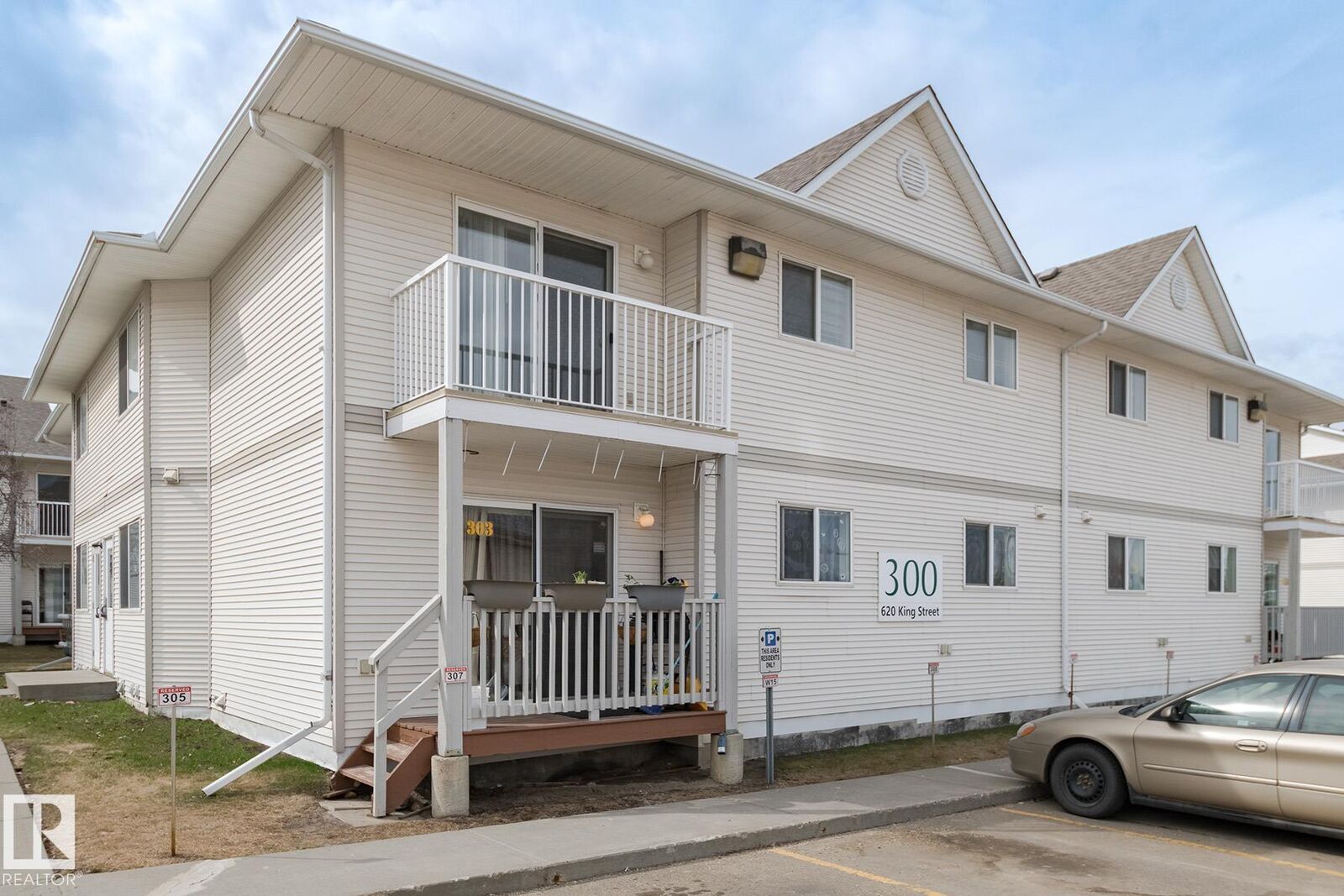 Property Photo:  620 King Street 307  AB T7X 4K1 