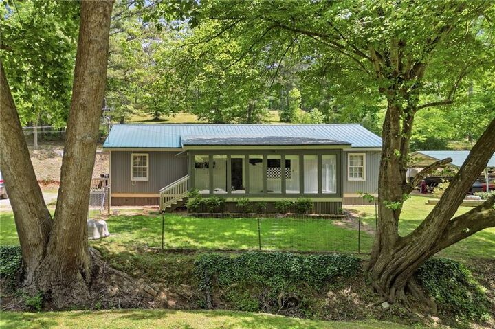 Property Photo: 1709 Harrington Road GA 30107
