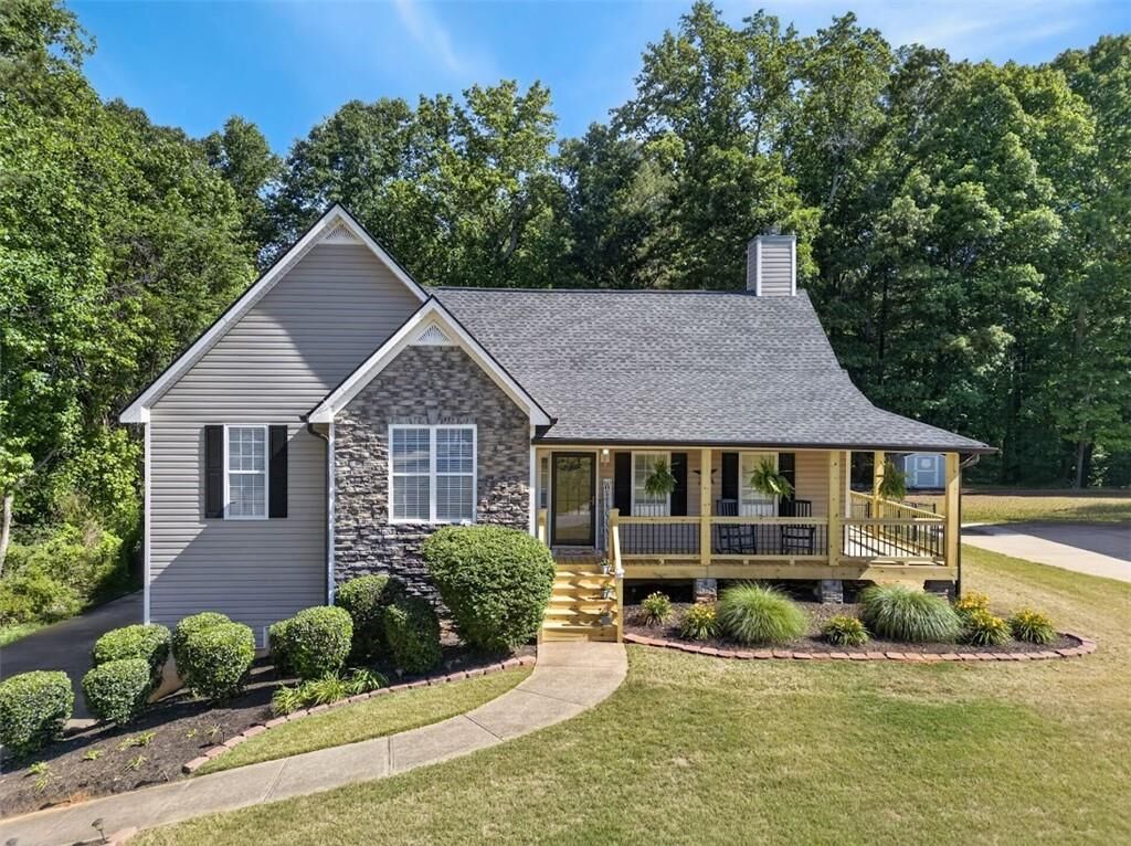 Property Photo:  317 Barrington Drive  GA 30141 