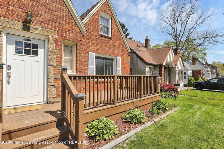 Property Photo:  1208 Gordon Avenue  MI 48910 