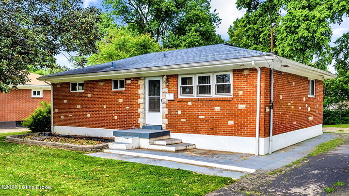 Property Photo:  7710 Carnation Dr  KY 40258 