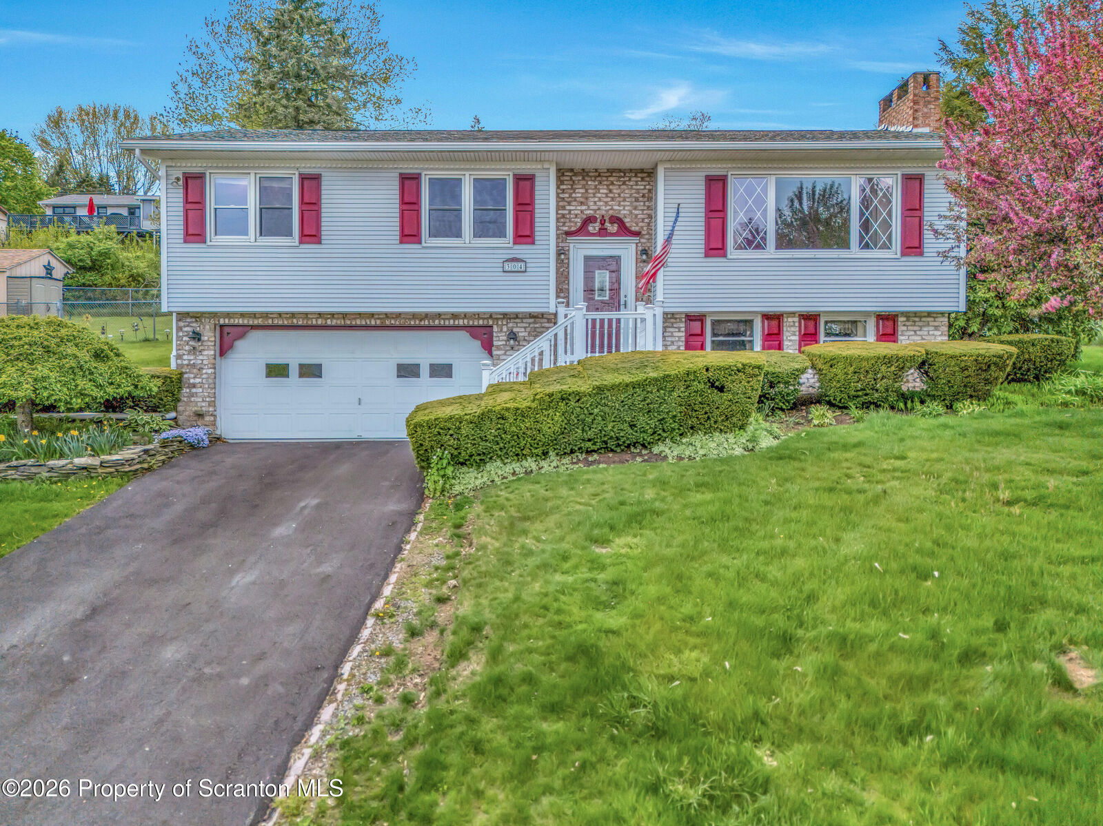 Property Photo:  304 Carnation Drive  PA 18411 
