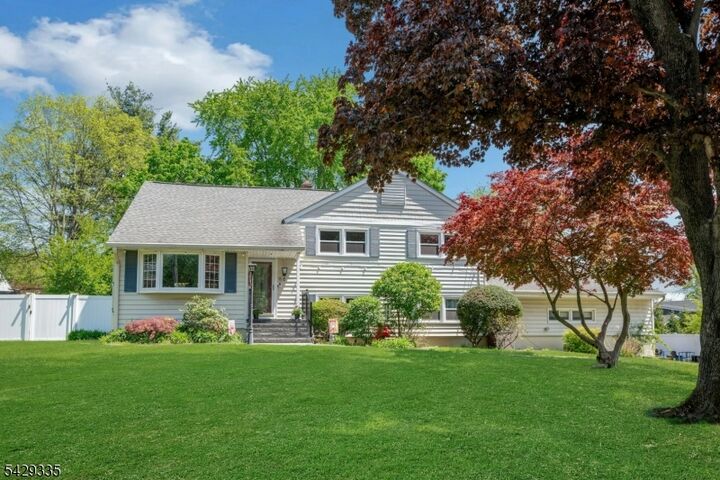 Property Photo:  15 Maxine Dr  NJ 07960 
