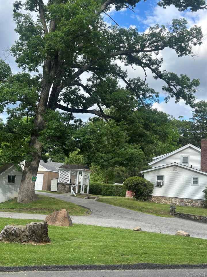 Property Photo:  39 Cedar Flats Road  NY 10980 