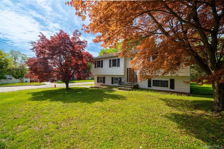 Property Photo:  14 Gurran Drive  NY 10980 