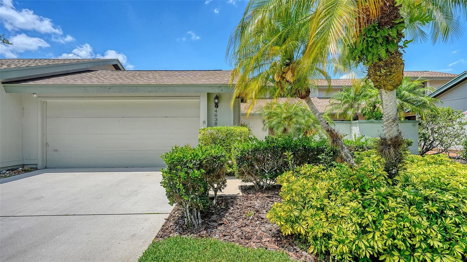 Property Photo:  4638 Willow Wood Circle 34  FL 34241 