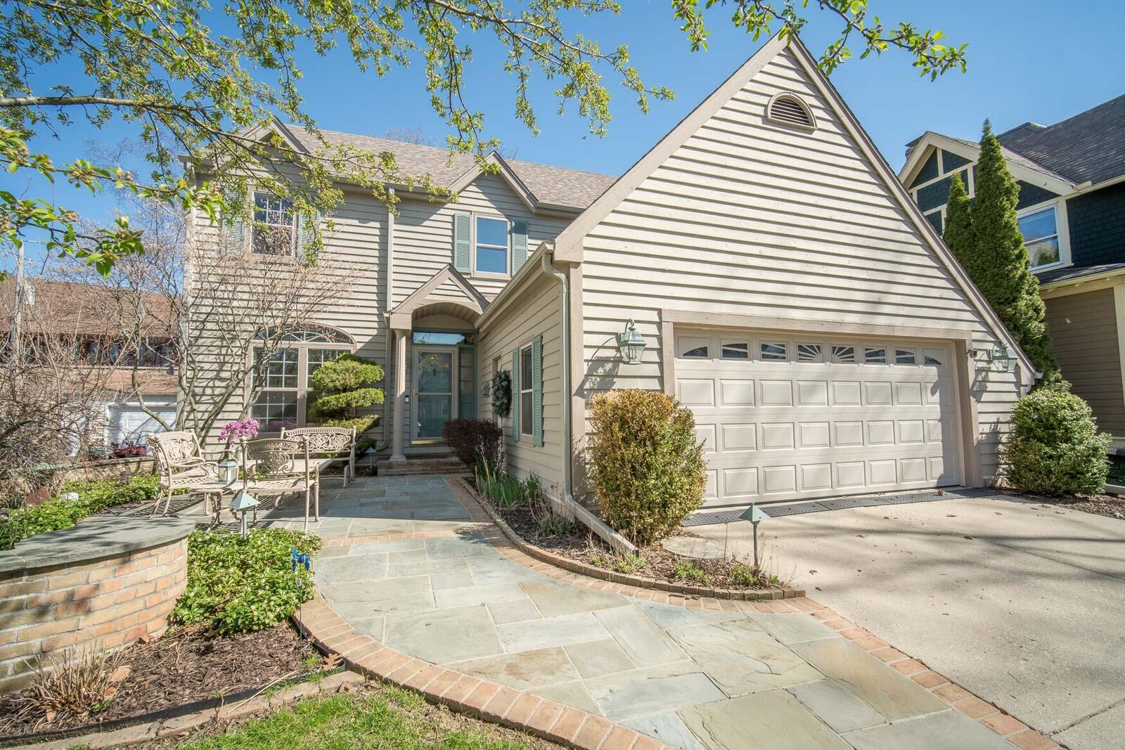 Property Photo:  824 E Glen Ave  WI 53217 