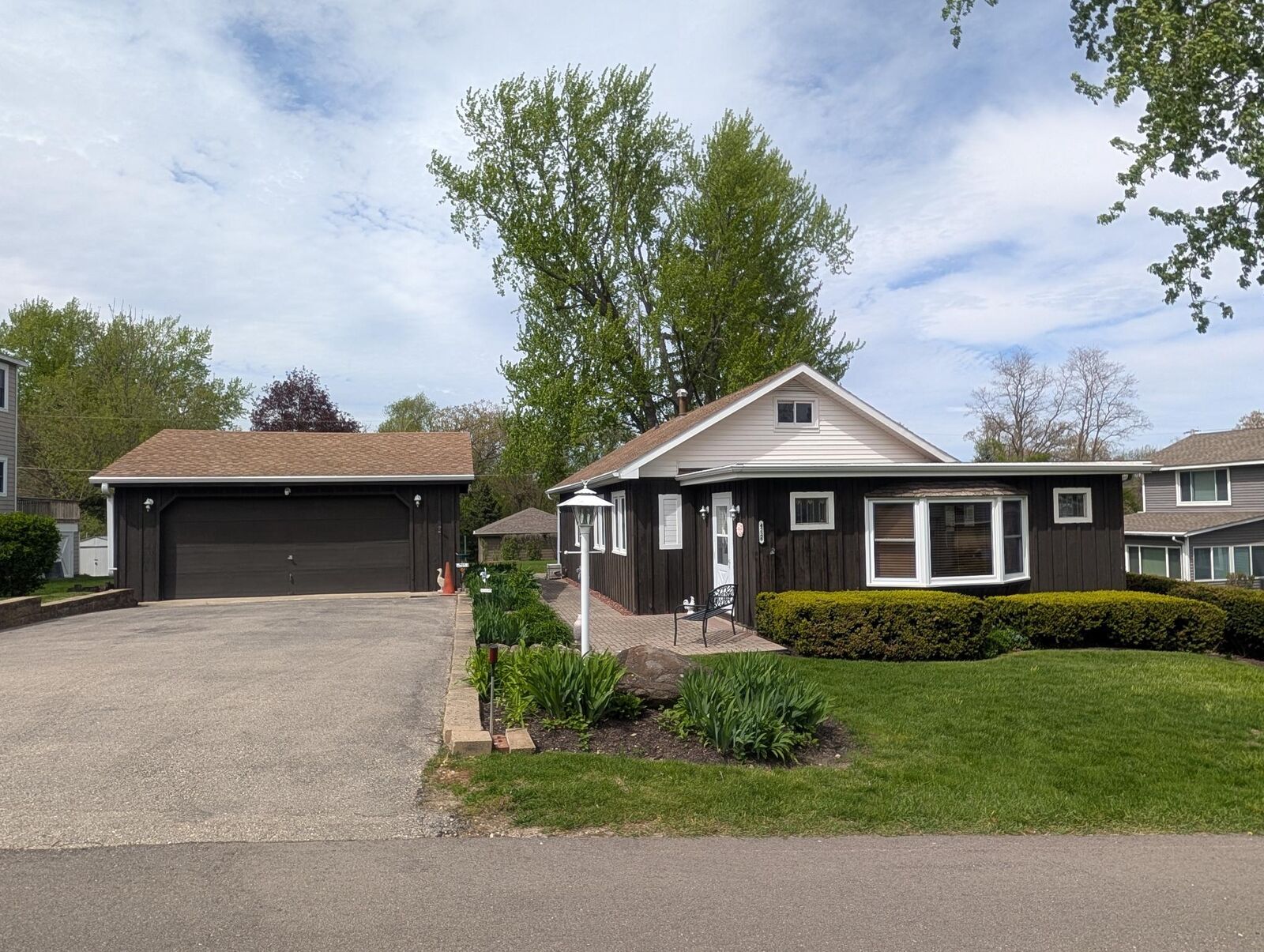 Property Photo:  4226 Maple Dr  WI 53115 