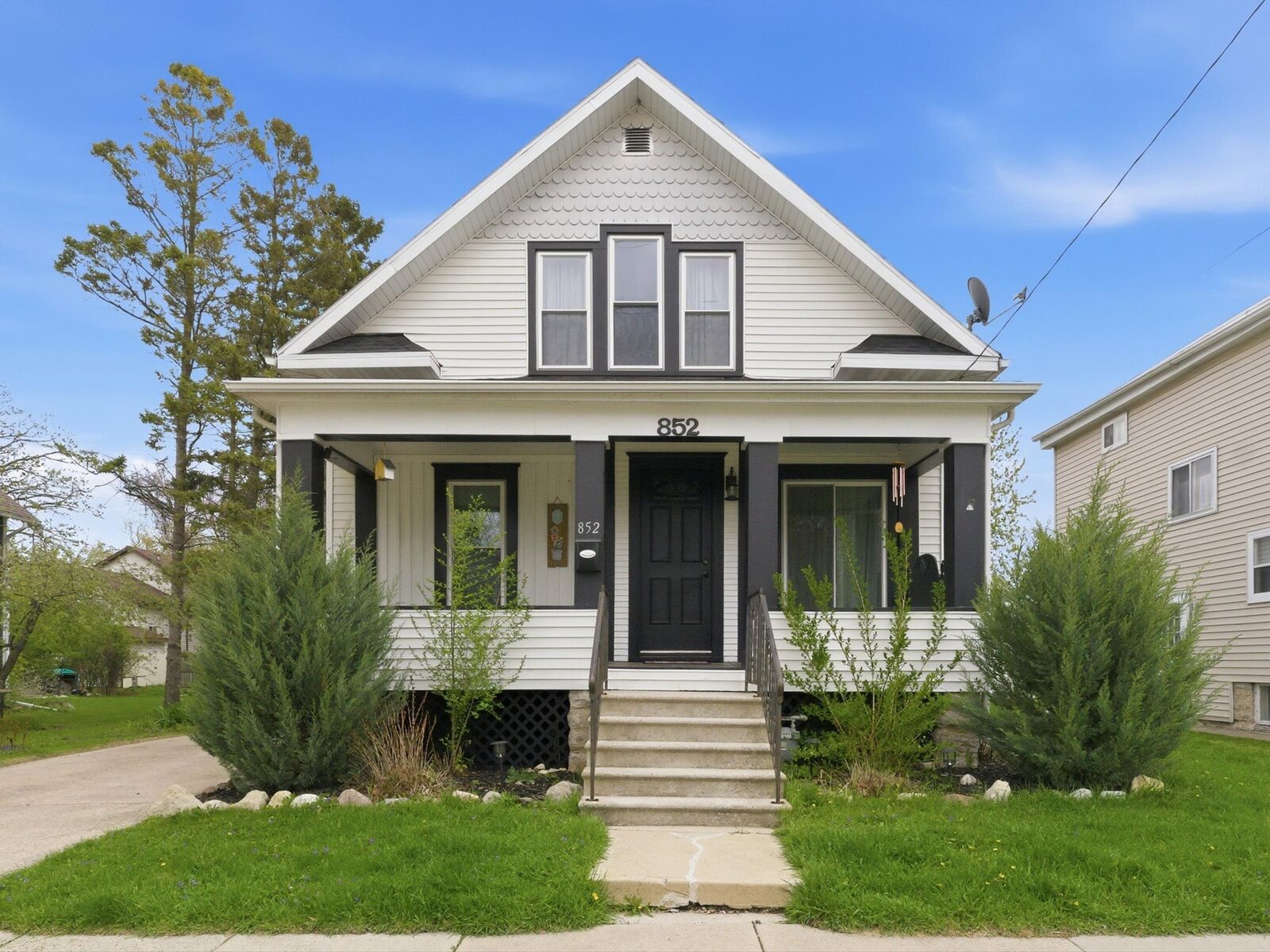 Property Photo:  852 Frederick St  WI 54901 
