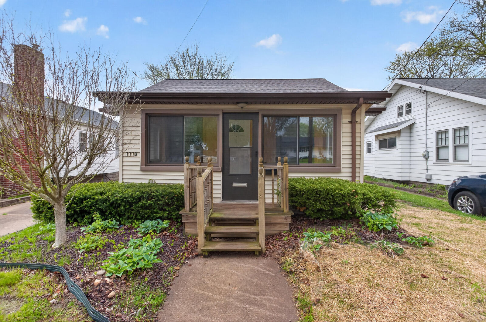 Property Photo:  1110 E North Street  MI 49202 
