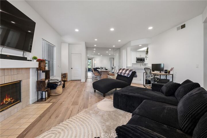 Property Photo:  43 Auburn Aisle 100  CA 92612 