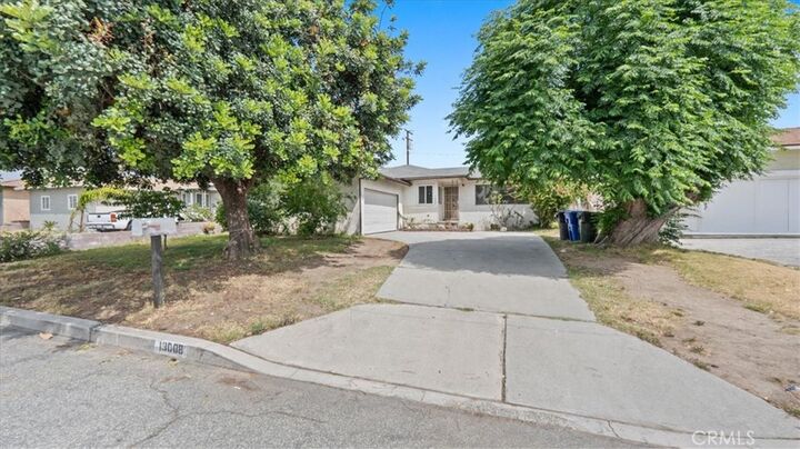 Property Photo:  19008 Grove Place  CA 92316 
