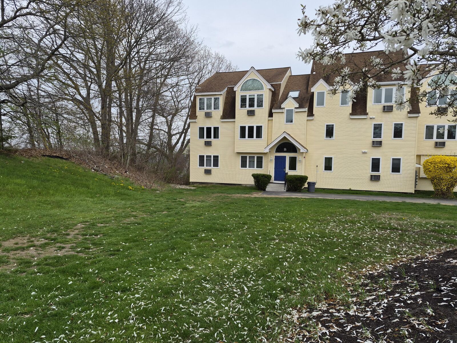 Property Photo:  1373 Post Road Road 8B  ME 04090 