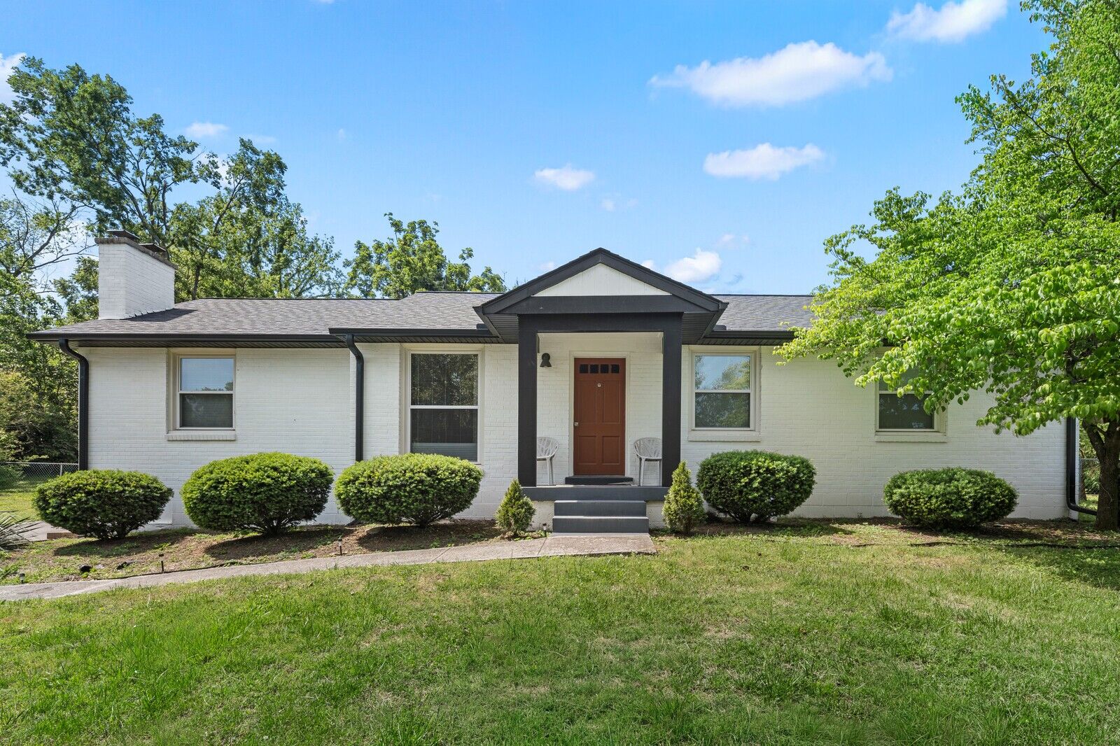 Property Photo:  2219 Dearborn Dr  TN 37214 