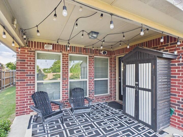 Property Photo:  742 Mill Pond Drive  TX 76065 
