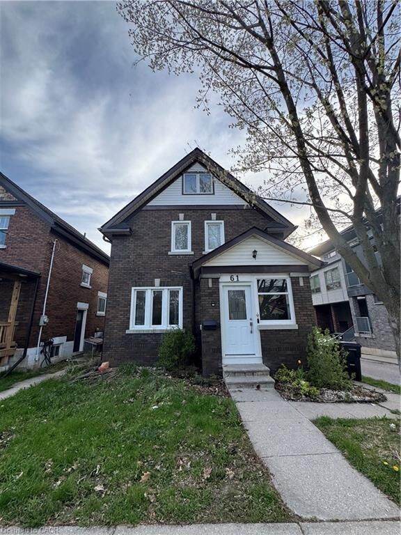 Property Photo:  61 Waterloo Drive  ON N2H 3V1 
