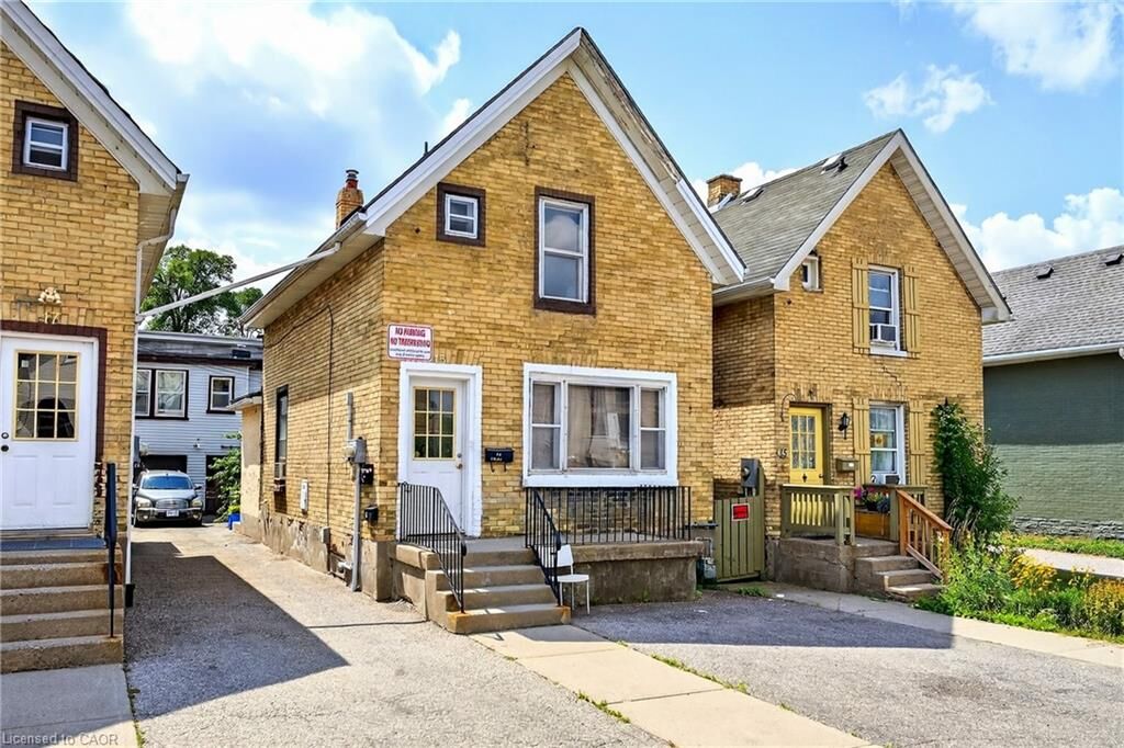 Property Photo:  15 Warnock Street Upper  ON N1R 2A7 