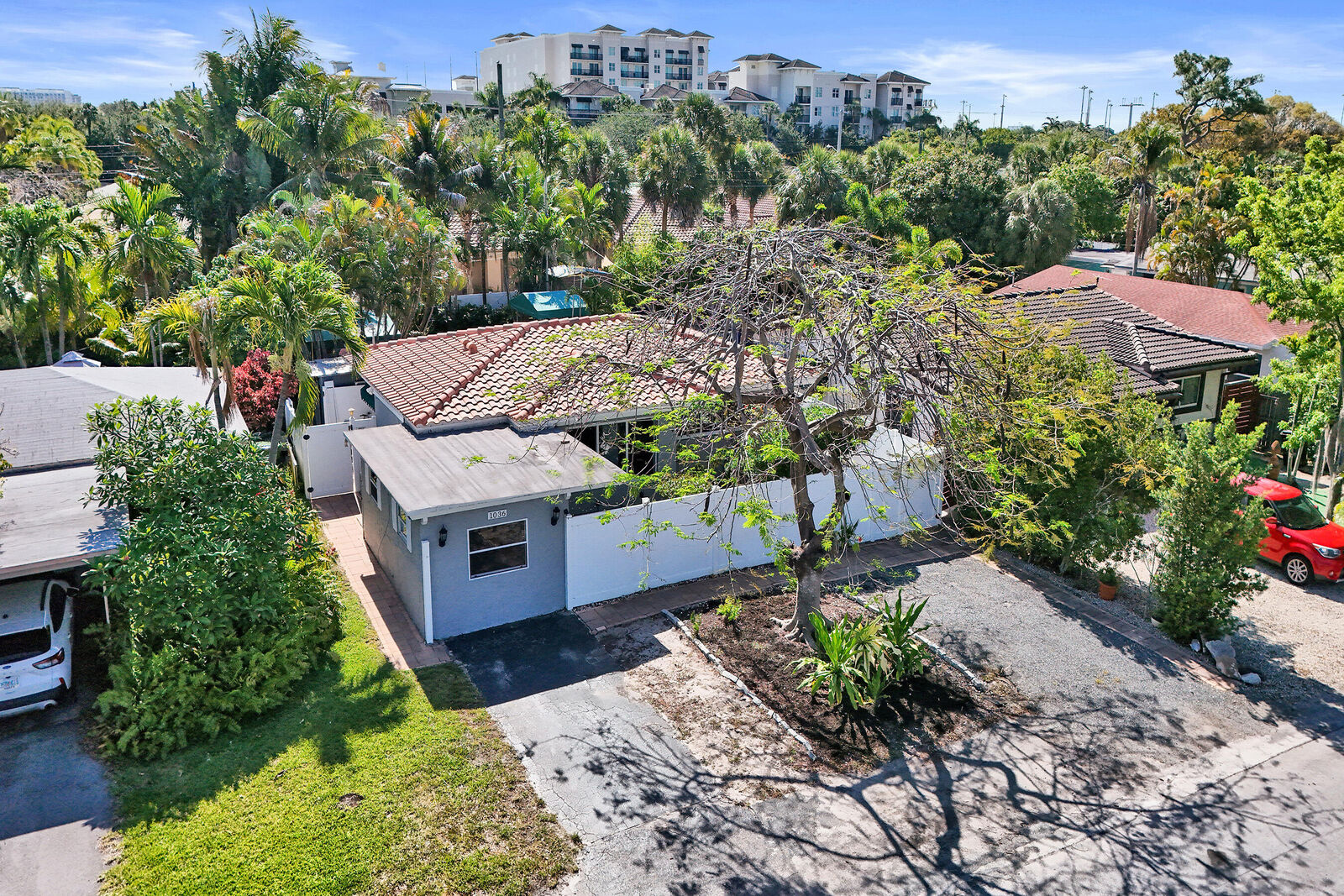 Property Photo:  1036 NE 9th Avenue  FL 33304 