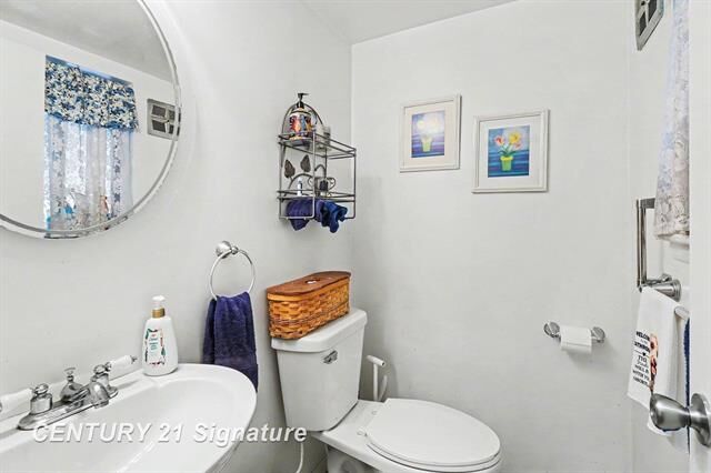 Property Photo: 11143 Dudley Street MI 48180