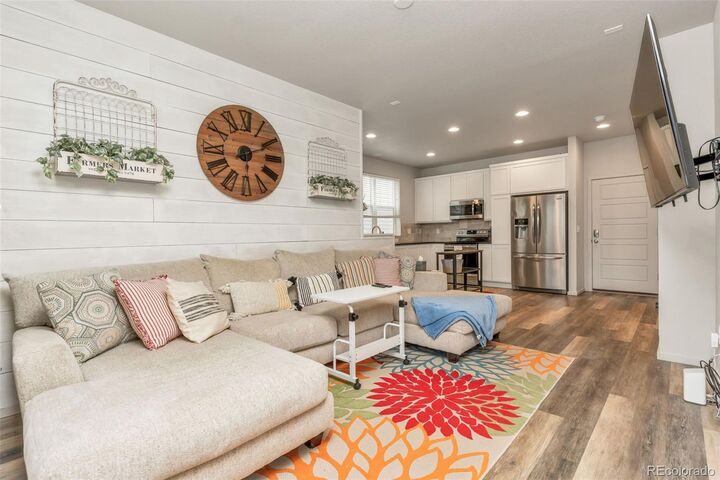Property Photo:  