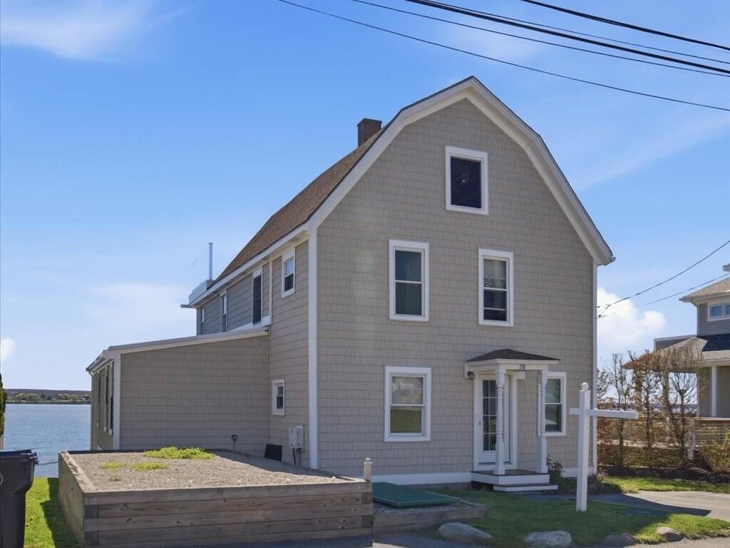 Property Photo: 38 Aquidneck Avenue RI 02871