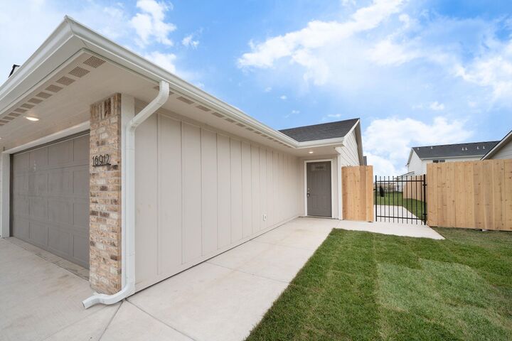 Property Photo: 16802 W Lawson KS 67052