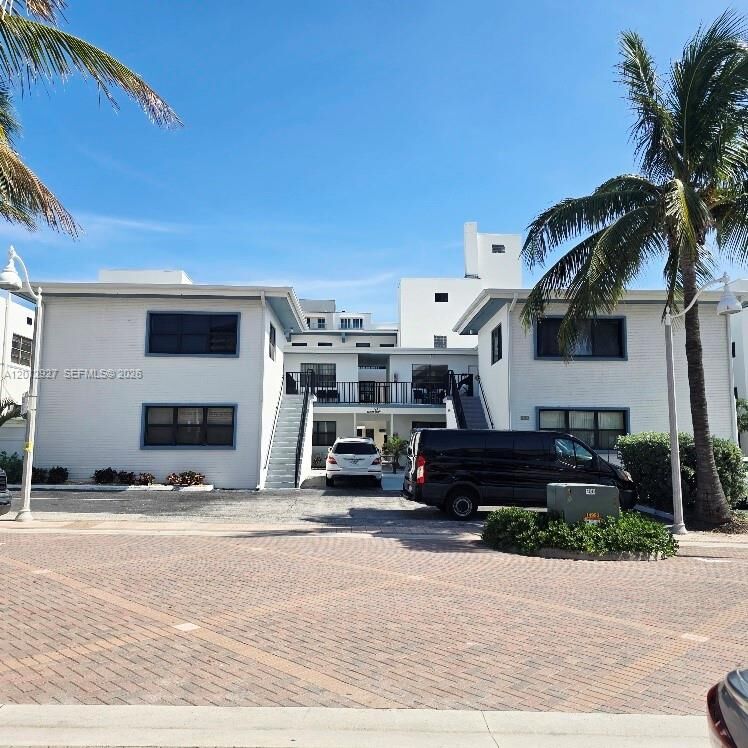 Property Photo:  322 Harding St B101  FL 33019 