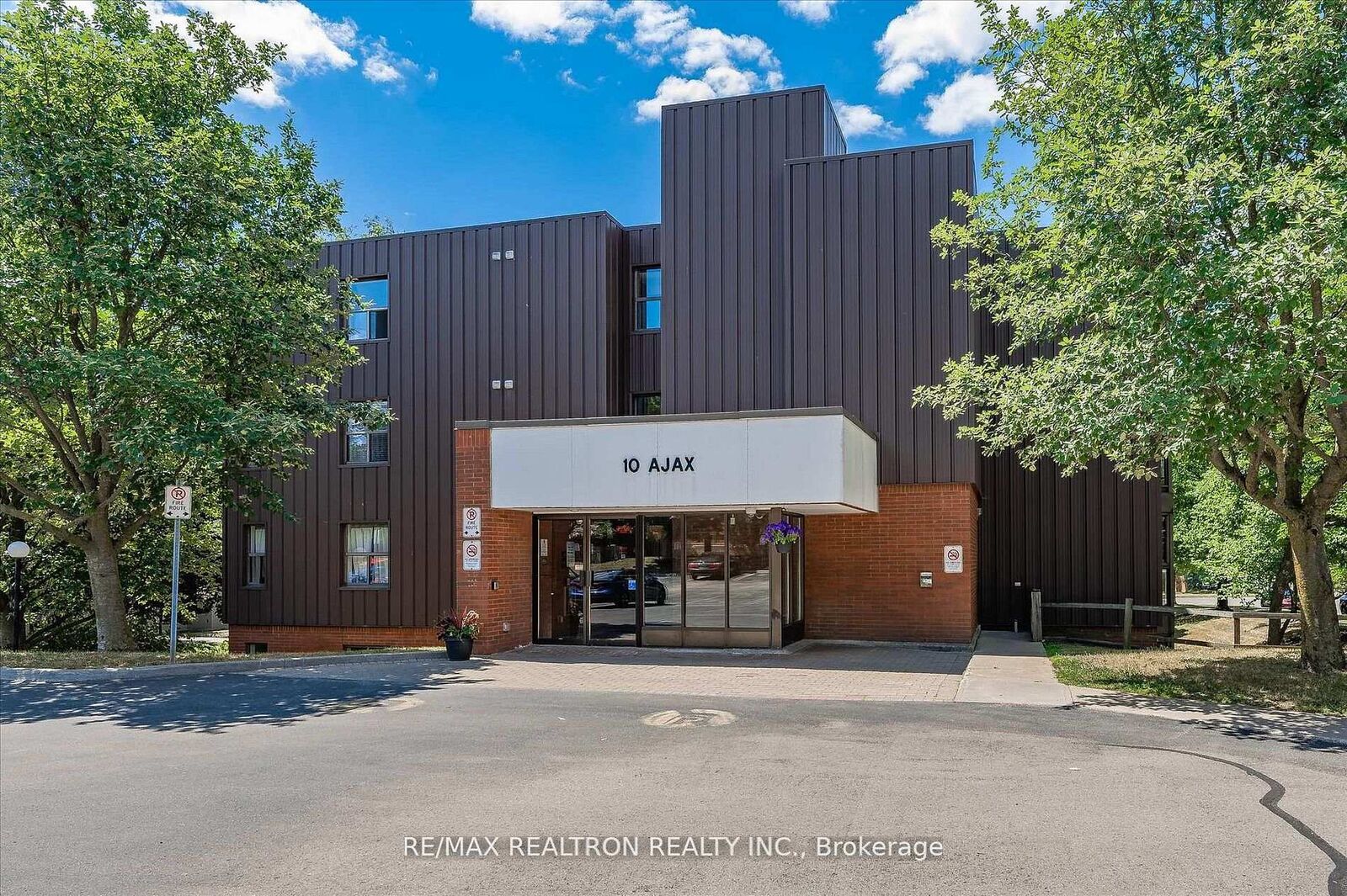 Property Photo: 10 Ajax Street 203 ON N1H 7N6