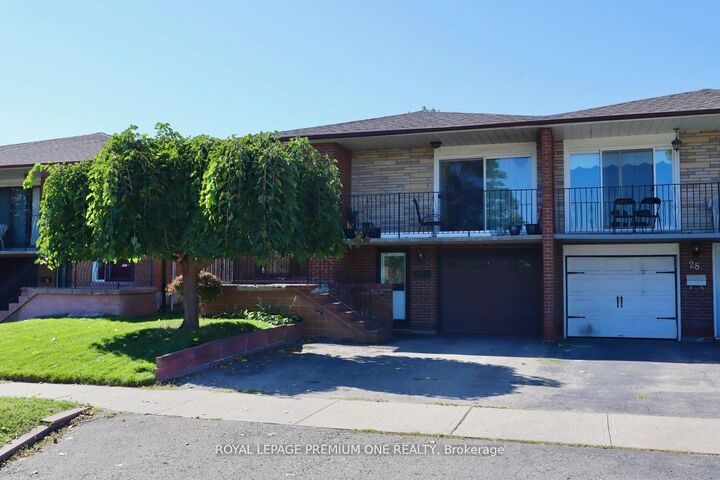 Property Photo:  26 Royal Salisbury Way  ON L6V 3J6 