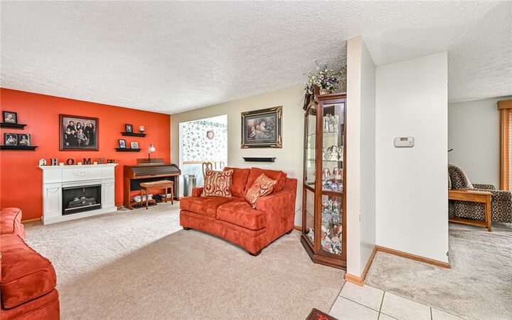 Property Photo:  3511 Sunnyvale Dr  PA 15101 