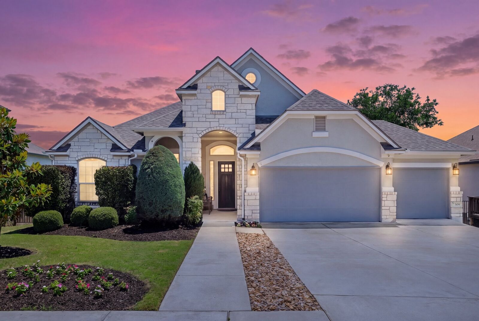 Property Photo:  309 Rancho Sienna Loop  TX 78628 