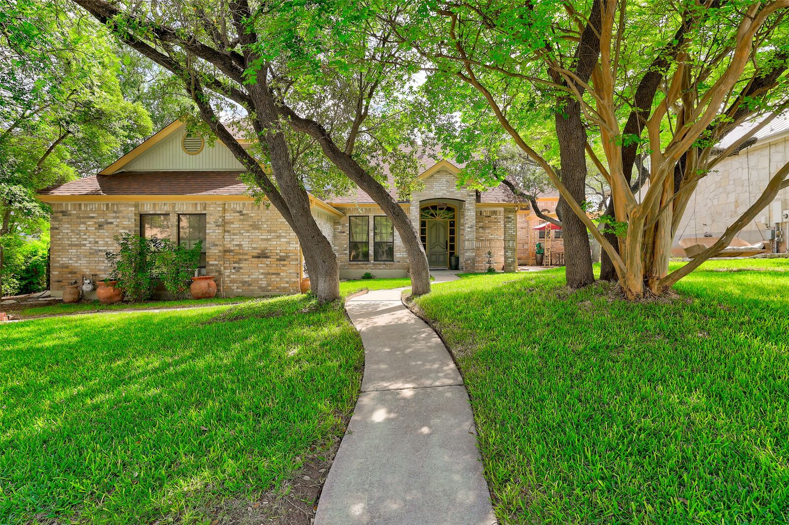 Property Photo: 110 S Ridge Circle TX 78628