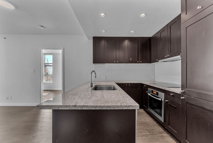 Property Photo:  821 Cambie Street 1404  BC V6B 0E3 