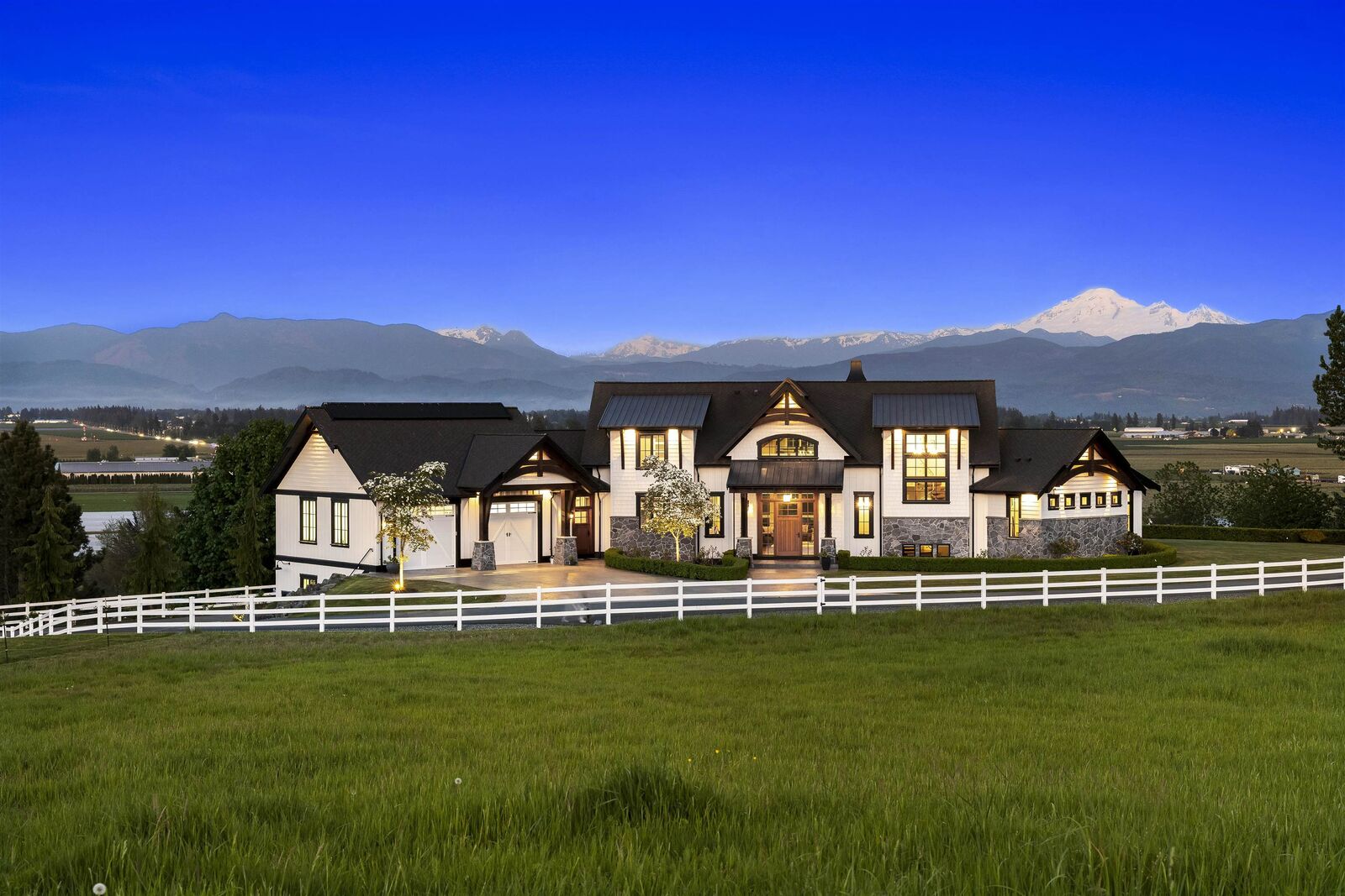 Property Photo: 29415 Huntingdon Road BC V4X 2K3