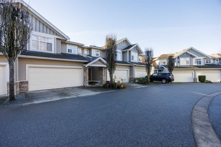 Property Photo: 11282 Cottonwood Drive 3 BC V2X 8W7