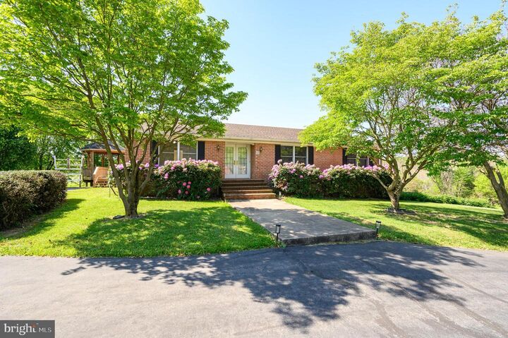 Property Photo: 63 Brentwood Court WV 25425