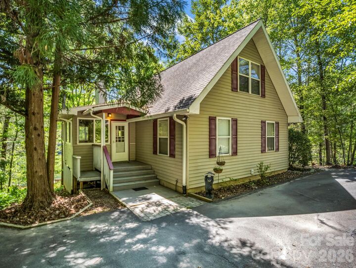 Property Photo:  268 Mallard Road  NC 28746 