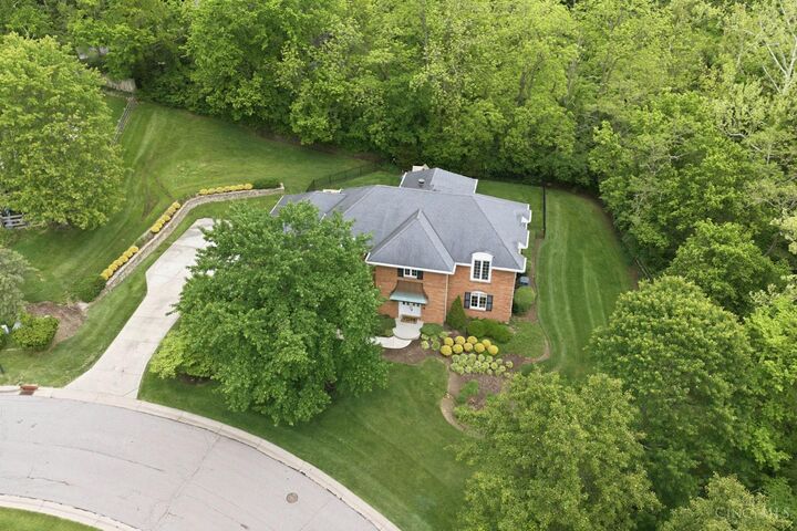 Property Photo:  9486 Oakhurst Court  OH 45241 